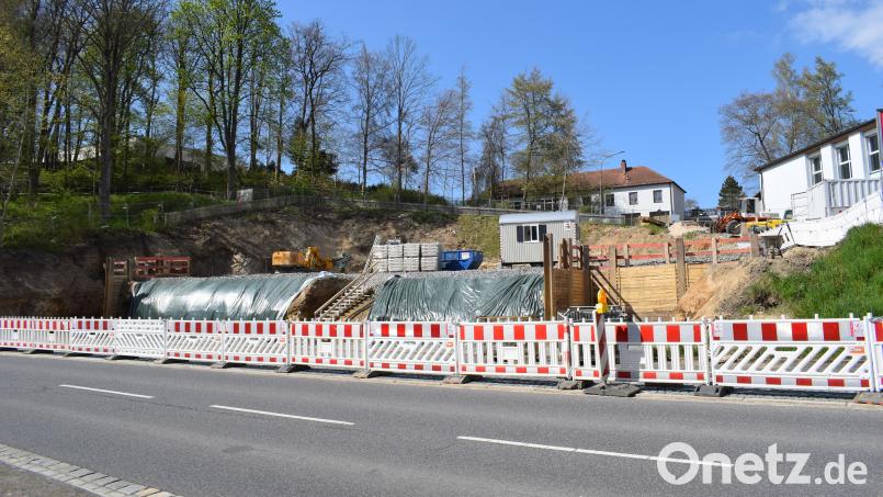 Schwerpunkte im Haushaltsentwurf 2023 und daraus resultierend zwangsläufig in den kommenden Jahren sind vor allem die Mittelschul-Sanierung und der Neubau der Zweifachturnhalle (Bild). Die Maßnahme erfordert Beiträge in einer bisher nicht bekannten Dimension: knapp 42 Millionen Euro. Bild: szl