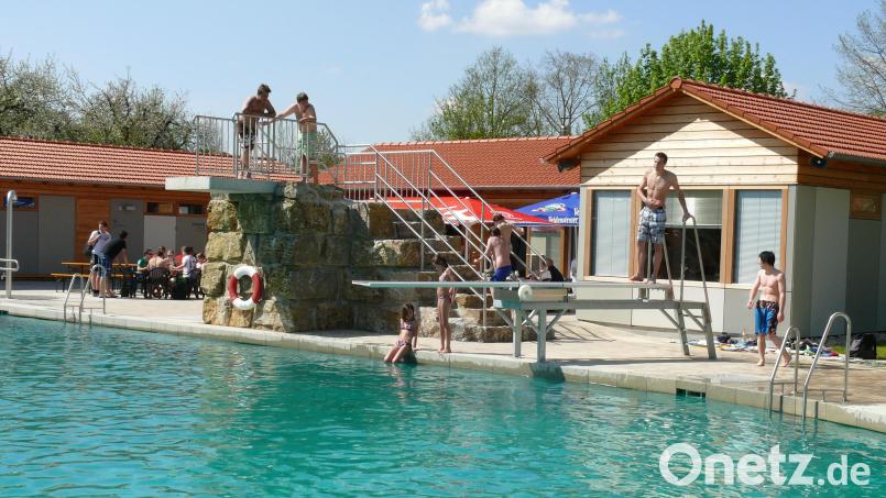 Das Königsteiner Naturbad liegt malerisch im Tal umgeben von Bergen und ist als Veranstaltungsort des Kletterfvestivals bundesweit bekannt geworden. Bild: wku