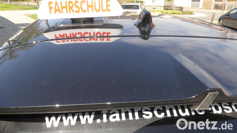 Vor Jahrzehnten noch unvorstellbar: Andreas Bscherer sprach von mindestens 30 Fahrstunden und Kosten ab 2700 Euro für den B-Schein. Symbolbild: rn