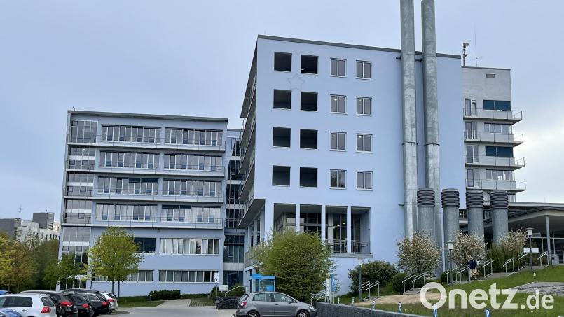 Das Klinikum Fichtelgebirge, hier das Haus Marktredwitz, erwirtschaftet jährlich ein hohes Defizit. Bild: Matthias Bäumler/fph
