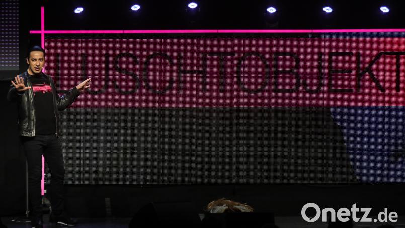 Bülent Ceylan mit seinem Programm &quot;Luschtobjekt&quot; im ACC. Bild: Wolfgang Steinbacher