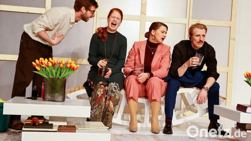 Der &quot;Gott des Gemetzels&quot;, inszeniert von der Burghofbühne Dinslaken, beendet die Saison im Stadttheater Amberg. Bild: Burghofbühne Dinslaken/exb