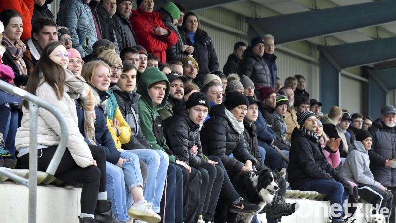 Die Fans des TuS/WE Hirschau schauen am Mittwoch nach Pirk, wo ihre Mannschaft um den Klassenerhalt der Kreisliga kämpft. Archivbild: Hubert Ziegler
