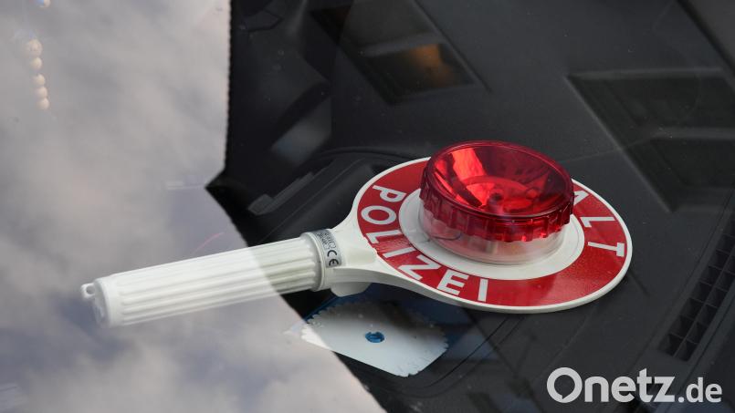 Eine aufmerksame Zeugin hilft der Polizei Weiden, einen Unfallflüchtigen zu ermitteln. Symbolbild: Petra Hartl