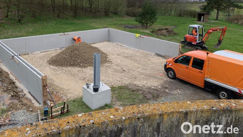 Gut voran kommt der Bauhof beim Bau der neuen Halle in der Kläranlage Bild: ld