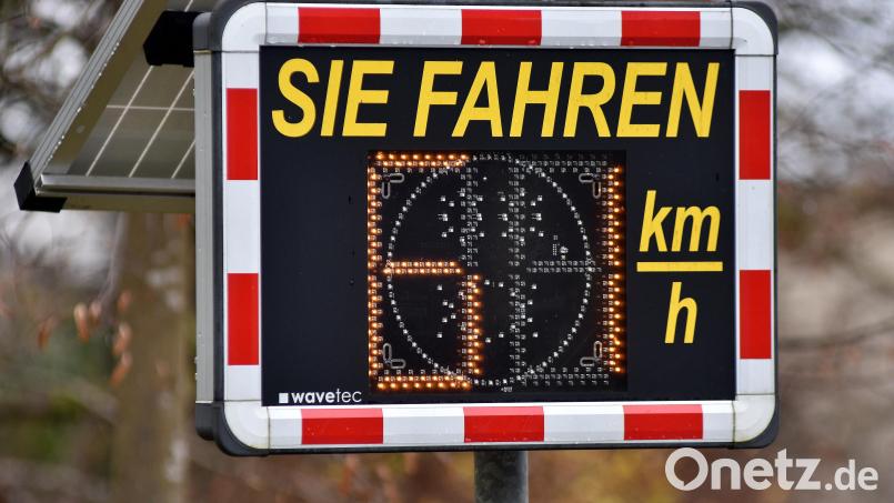 Die Gemeinde Stulln schafft ein Gerät zur Geschwindigkeitsmessung an. Symbolbild: Stephan Huber