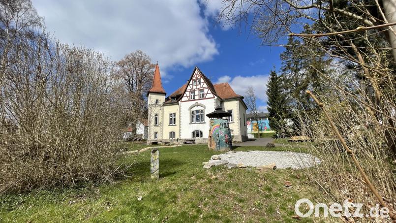 Das Kinder- und Jugendhilfezentrum hat mehrere Wohngruppen in mehreren Gebäuden auf einem parkähnlichen Gelände. Bild: Matthias Bäumler