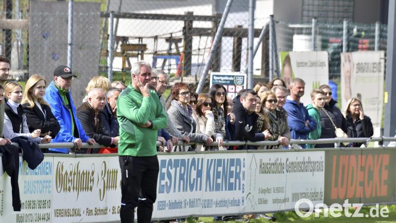 Josef Fleischmann, der Trainer des FC Rieden, musste mit leeren Händen die Heimfahrt antreten. Archivbild: Hubert Ziegler