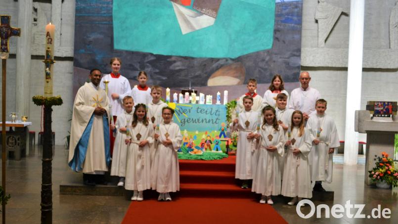 Die Erstkommunion war vergangenen Sonntag ein ganz besonderer Tag für fünf Jungen und vier Mädchen aus der Pfarrei Auferstehung Christi in Pirk. Bild: kki
