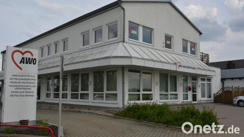 Das Herz der Arbeiterwohlfahrt im Landkreis Tirschenreuth schlägt seit der Gründung in Mitterteich. An der Marktredwitzer Straße, im ehemaligen Gebäude der Sanitärfirma Höftmann, ist die Zentrale untergebracht. Bild: jr