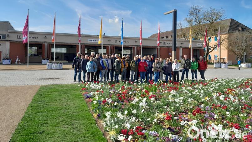 Die Kemnather Gartler waren beeindruckt von der Arbeit ihres Zeiten Vorsitzenden Florian Frank (Dritter von rechts) auf der Bundesgartenschau in Mannheim. Bild: rpp