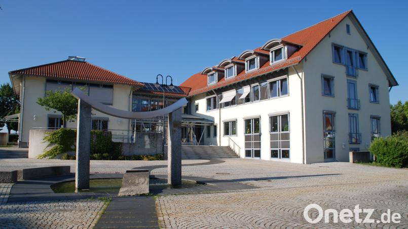 Im Feuerwehrgerätehaus und dem Rathaus sind die ersten digitalen Zähleinheiten zur Ermittlung der Energie- und Wasserverbräuche im Rahmen eines Pilotprojektes im Einsatz. Bild: ak