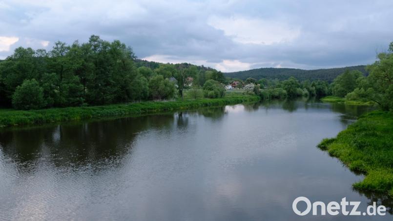 Die Ortschaft Brensdorf soll künftig vor einem 100-Jährigen Hochwasser aus der Naab geschützt werden. Bild: mab
