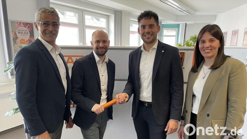 Wechsel bei der DAK (von links): Leiter der Serviceregion Hermann Zeißner, der neue Schwandorfer Leiter Benjamin Kruppa, dessen Vorgänger Stefan Wittmann und Stellvertreterin Daniela Bergler. Bild: B. Kruppa/exb