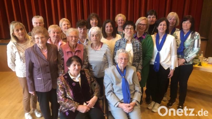 Bei einer Muttertagsfeier wurden zahlreiche Mitglieder des Katholischen Frauenbundes Wiesau geehrt. Bild: Antje Thoma/exb