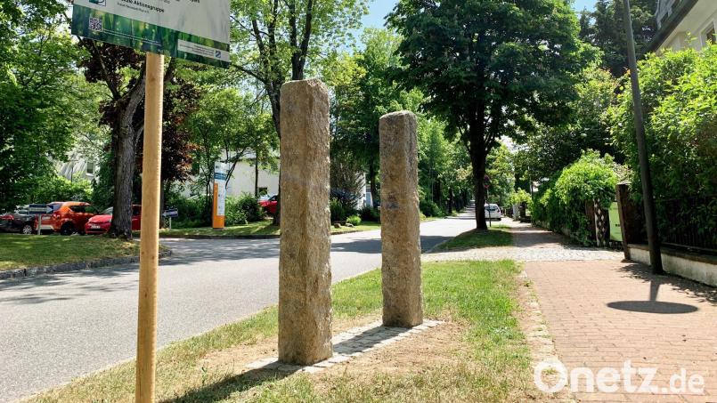 In der Felixallee in Neustadt/WN sind die ersten Anzeichen des Meditationsweges sichtbar. Noch ist unklar, in welchem Umfang er eingeweiht werden soll. Bild: Gabi Schönberger