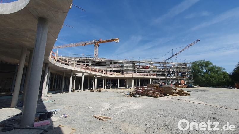 Die Arbeiten auf dem Gelände der neuen Realschule in Kemnath schreiten voran. Bild: kaz