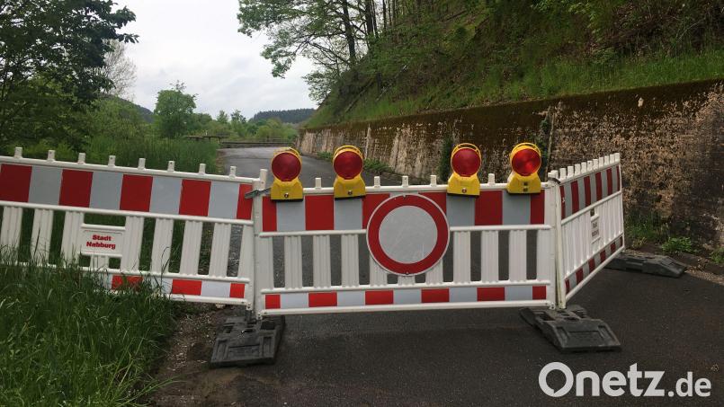Auf der Gemeindeverbindungsstraße zwischen Nabburg und Stulln geht auch die nächsten Wochen nichts. Archivbild: ihl