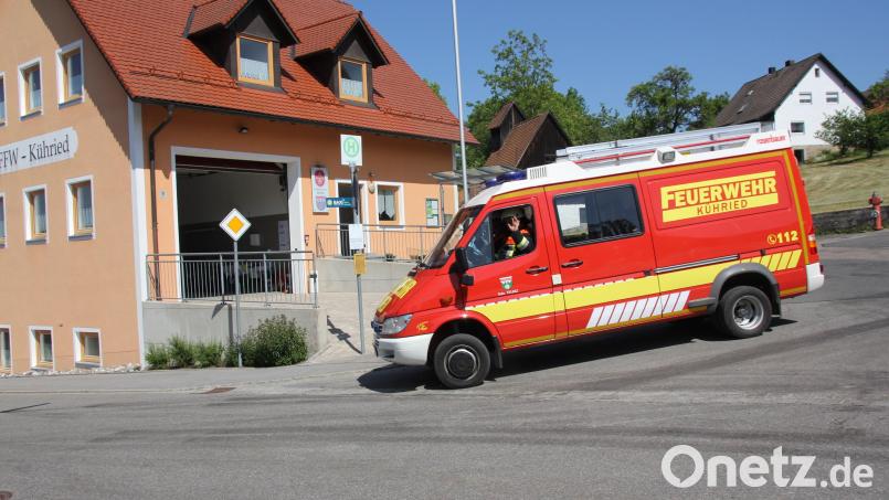 Ein lange gehegter Wunsch der Kühriederf Feuerwehrleute ist in Erfüllung gegangen. in Ihrem schmücken Feuerwehrgerätehaus steht nun auch ein ihren Ansprüchen voll entsprechendes Feuerwehrauto, das in diesem Monat gesegnet wird. Bild: frd