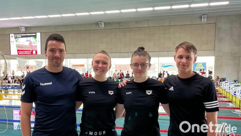 Andreas Gradl, Victoria Bogner, Katrin Bachmeier und Patrick Walter (von links) starteten für den TSC bei den deutschen Meisterschaften der Masters in Dresden. Bild: rbg