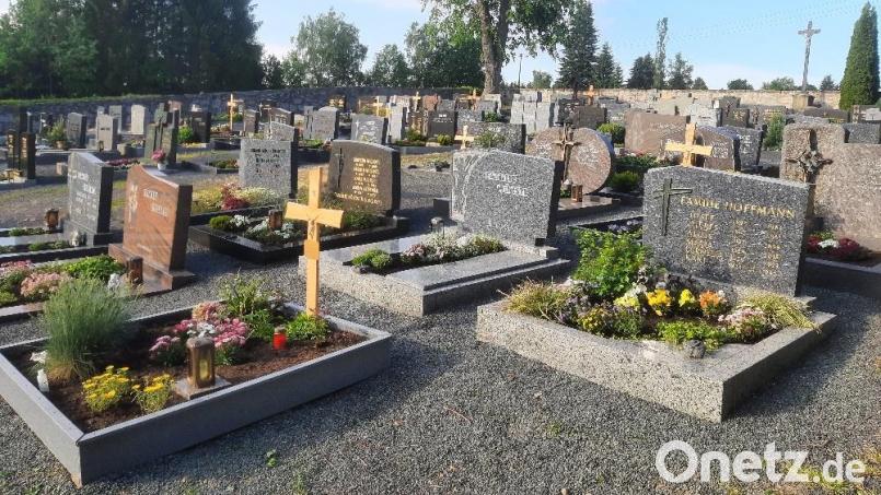 Für den Friedhof soll eine komplette Bestandsaufnahme der Gräber erfolgen. Bild: soj