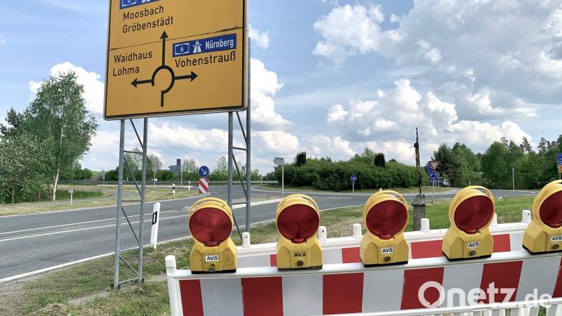 Etwa sechs Wochen wird der Kreisverkehr bei Lohma wegen Bauarbeiten gesperrt. Bild: Gabi Schönberger