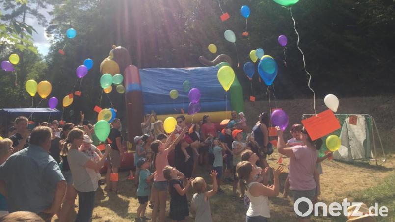 Der Jugendheimverein feiert auch mit vielen Kindern. Bild: Michael Jung/exb