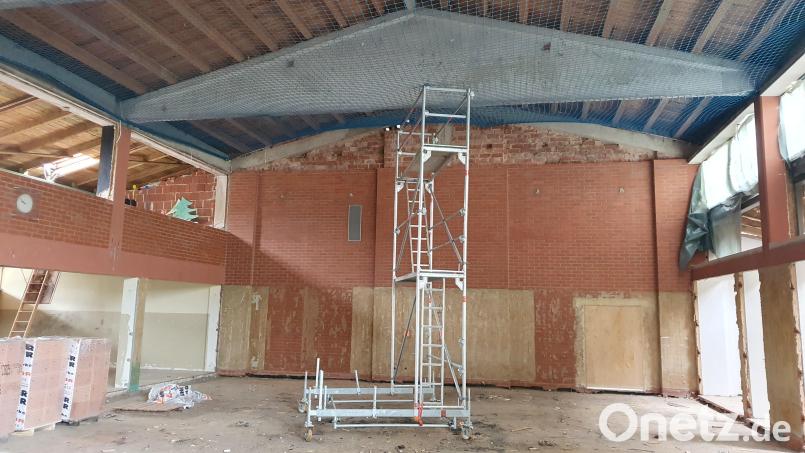 Die Schulturnhalle in Ebnath wird derzeit saniert. Bild: soj