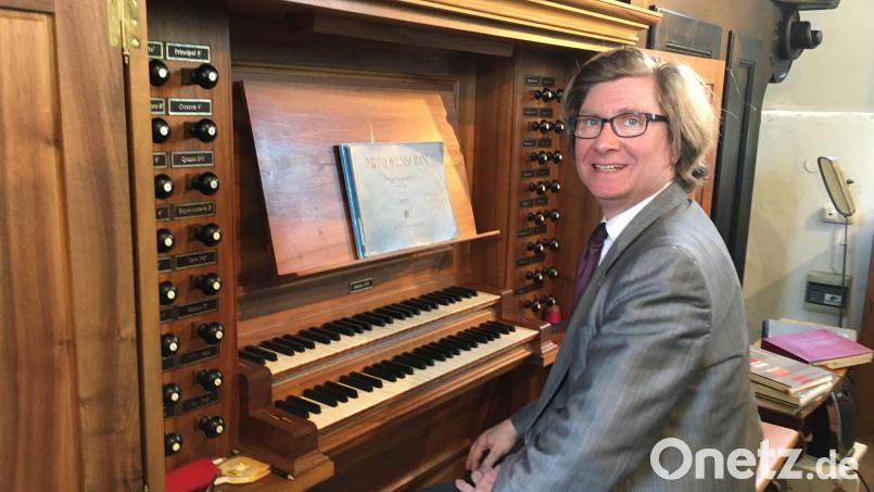 Wolfgang Kraus spielt beim Konzert in der Kirche St. Michael in Wolfring Orgelmusik vom Barock bis zur Romantik. Bild: Wolfgang Kraus/privat/exb