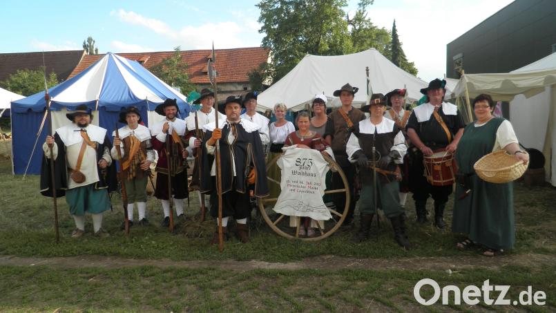 Der erste Auftritt beim Lager in Teublitz im August 2012 war mit die Initialzündung zur Gründung des Vereins &quot;Weydhauser Fähnlein&quot; im November 2013. Repro: pi
