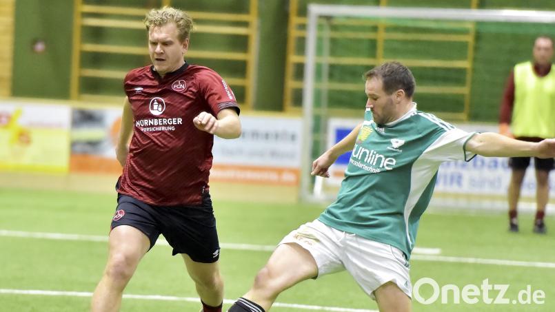 Andy Wolf, hier im Trikot der Legenden-Mannschaft, wird Trainer der U23 des 1. FC Nürnberg. Archivbild: Hubert Ziegler