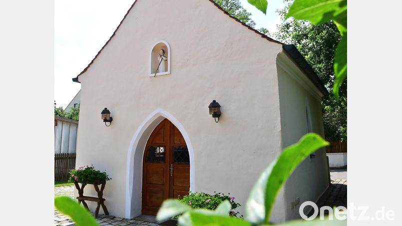 Zu Ehren des Namenspatrons der Kapelle &quot;Herz Jesu&quot; in Lengenloh, feiert die Dorfgemeinschaft eine Kirwa. Bild: Petra Hartl