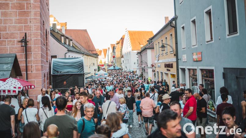 Die Besucher kommen am Altstadtfest-Wochenende (Freitag bis Sonntag, 23. bis 25. Juni) traditionell aus dem ganzen Landkreis und teils weit darüber hinaus nach Sulzbach-Rosenberg. Bild: Stadt Sulzbach-Rosenberg/exb