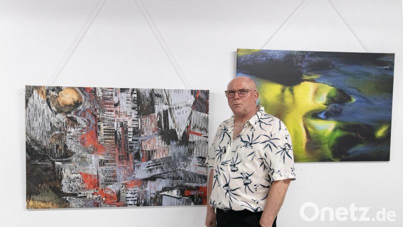 Der Fotograf Norbert Grüner zeigt im Bärnauer Knopfmuseum seine Bilderausstellung &quot;Alles reine Ansichtssache&quot;. Bild: Susanne Forster