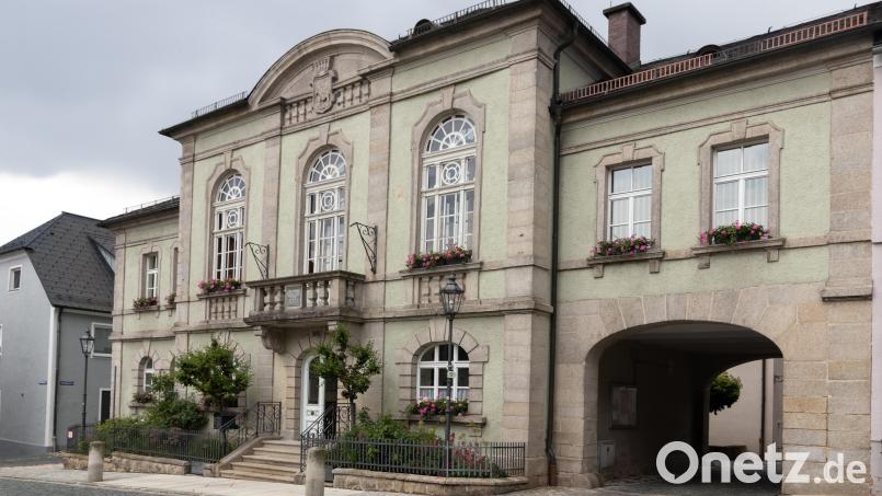 Das Bärnauer Rathaus feiert heuer 125. Geburtstag. Dazu soll es entsprechende Feierlichkeiten geben, die die Stadt derzeit plant. Bild: Susanne Forster