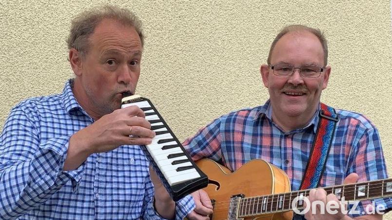 Den Serenadenauftakt am Sonntag, 25. Juni, um 18 Uhr im Generationenpark bestreiten heuer der &quot;Tasten-Bernd&quot; und der &quot;Saiten-Helmut&quot;. Bild: Götz/Lamche/exb