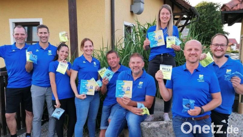 Die Führung des TSV Eslarn freut sich auf die Stickeraktion, die mit der Party am Samstag startet. Bild: gz