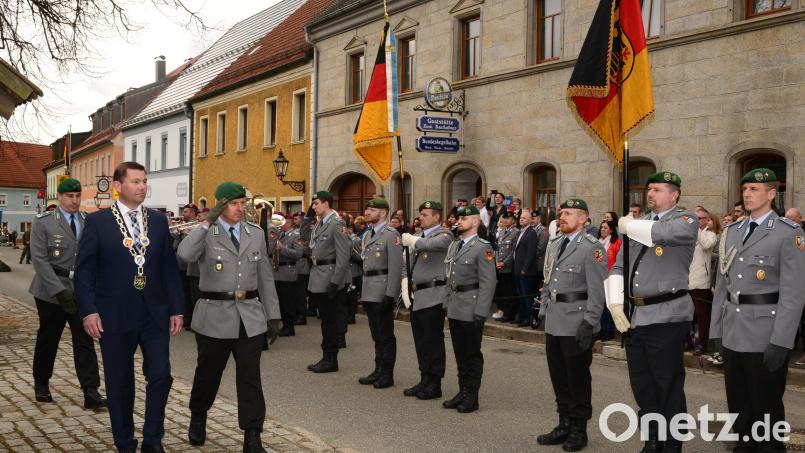 Die Gelöbnisfeier der Bundeswehr auf dem Marktplatz gehört zu den besonderen Ereignissen der Patenschaft der Stadt mit der jetzigen 5. Kompanie des Panzerbataillons 194. Archivbild: bey