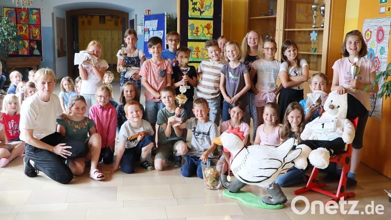 Fast jedes dritte Kind der Sebastian-Kneipp-Grundschule in Edelsfeld hat beim Hahnenkammlauf mitgemacht. Bild: gru