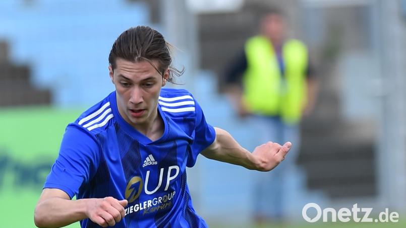 Für Neuzugang Erol Özbay, hier noch im Trikot der SpVgg SV Weiden, kommt ein Einsatz im Testspiel vermutlich nicht in Frage. Bild: A. Schwarzmeier