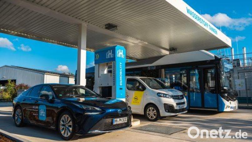 Pkw, Busse und Lkws mit Brennstoffzellentechnik werden demnächst in Neustadt/WN Wasserstoff tanken können. Symbolbild: h2-mobility/exb