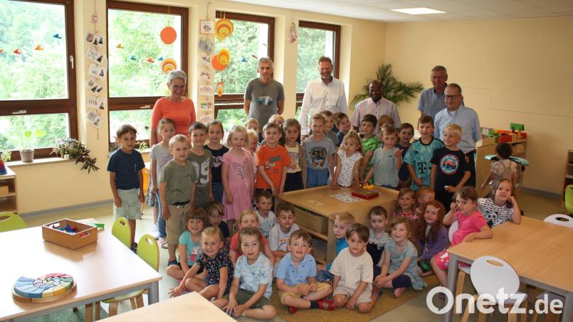 Die Kinder im Kindergarten St. Martin freuen sich über das neue Spiel- und Raumkonzept. Bild: gri