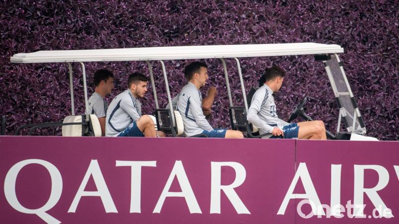 Der FC Bayern München wird seine umstrittene Zusammenarbeit mit der Fluglinie Qatar Airways beenden. Bild: Peter Kneffel/dpa