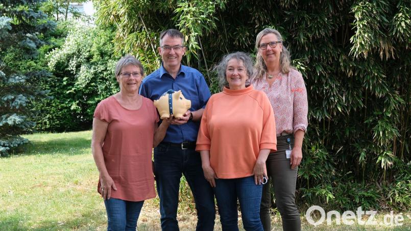 Lydia Moosburger, (von links) Markus Ortner, Manuela Kölbl und Christine Heimburger setzen sich für das Kinderpalliativteam ein. Bild: Klinikum/Dietl/exb