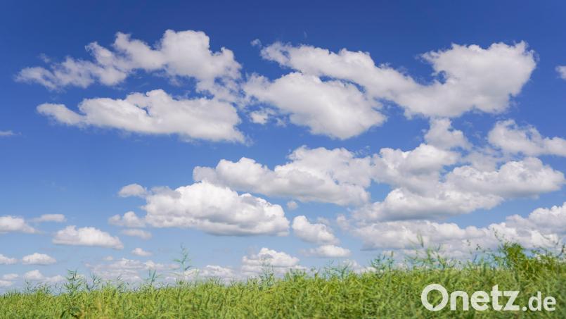 Eine Tiefdruckspirale sorgt für wechselhaftes Wetter. Am Wochenende ziehen wohl Wolken auf, meint Wetter-Experte Andy Neumaier. Symbolbild: Nicolas Armer/dpa