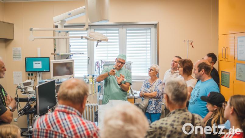 Zahlreiche Besucher kamen zum Tag der offenen Tür in der Asklepios Orthopädische Klinik Lindenlohe. Bild: Thiemo Donhauser/exb