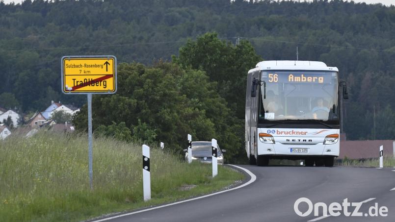 Der Bus kommt! In der Oberpfalz nicht unbedingt eine Selbstverständlichkeit. Symbolbild: Petra Hartl