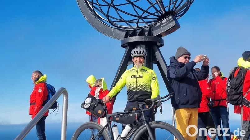 Josef Reger am Ziel seiner Reise. Das Nordkap ist erreicht. Bild: Josef Reger