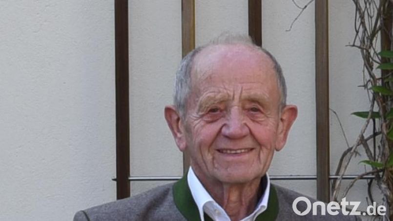 Alfons Nagler ist ein begeisterter Pilger. Der Schnaittenbacher nahm über viele Jahre hinweg an der Wallfahrt von Schnaittenbach zum Amberger Mariahilfberg teil, war auch Kreuzträger. Bild: ads