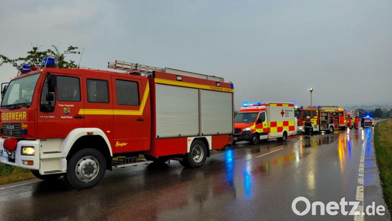 Neben BRK und Polizei waren auch die Feuerwehren aus Vilseck und Schlicht im Einsatz. Bild: Feuerwehr Vilseck